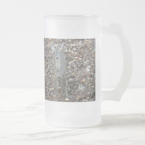 Camouflage Deer in fall leaves Frosted Glass Beer Mug