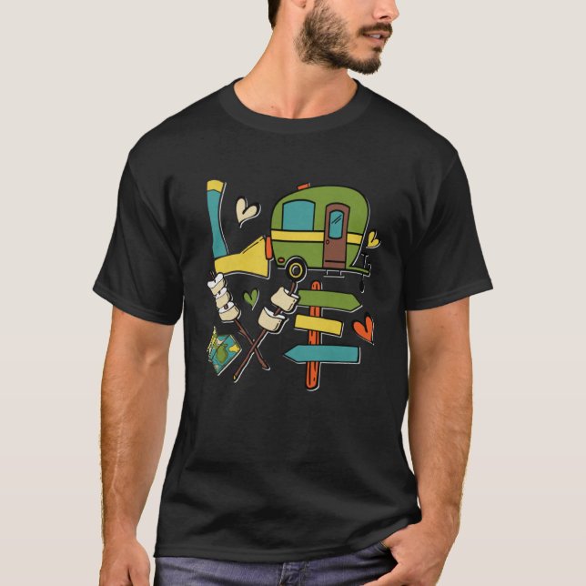 Camping Love Happy Camper Outdoor Glamping Camping T-Shirt (Front)