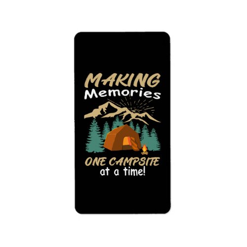 CAMPING Making Memories Label