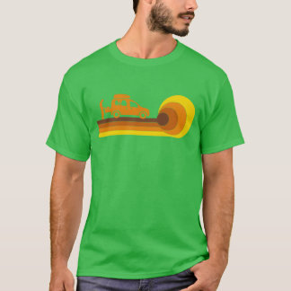 CampingCamper MicrocamperravelCaravan 70s 80s girl T-Shirt