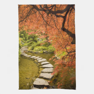 CANADA, British Columbia, Victoria. Autumn Towel