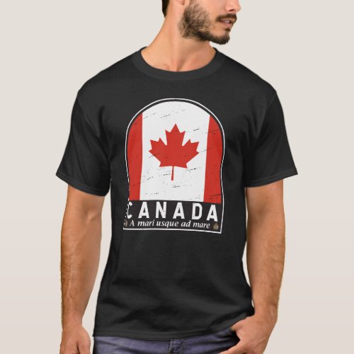Canada Flag Emblem Distressed Vintage T_Shirt