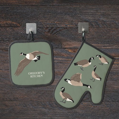 Canada Geese Personalized Goose Themed Oven Mitt  Pot Holder Set