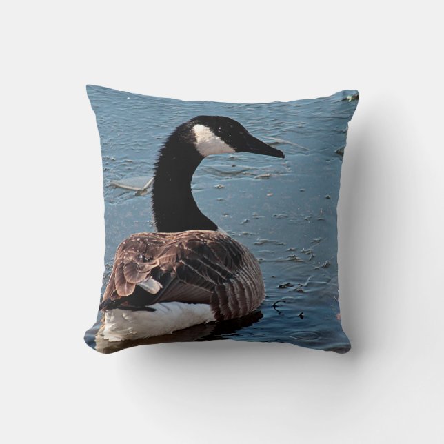 Canada goose throw pillow (Front)