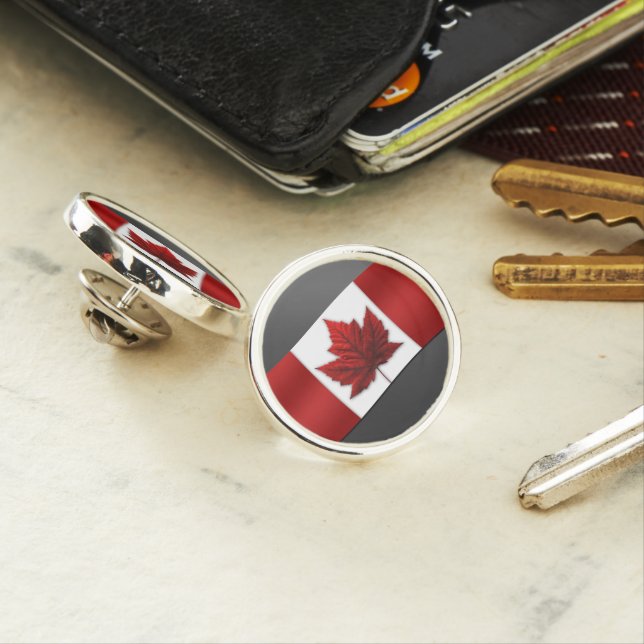 Canada Souvenir Lapel Pins Custom Canada Flag Pin (In Situ)