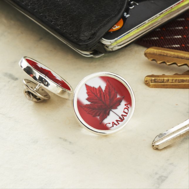 Canada Souvenir Lapel Pins Custom Canada Flag Pin (In Situ)