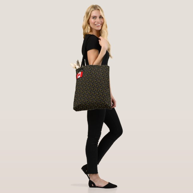 CANADA      TOTE BAG (On Model)