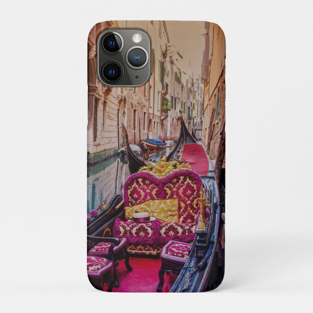 Canal with traditional gondola in Venice, Italy Case-Mate iPhone Case (Back)