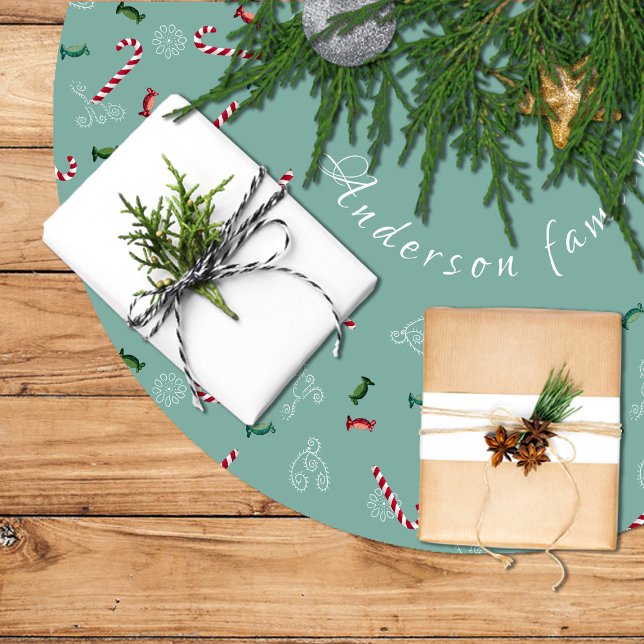 Candy canes and candies on a turquoise background brushed polyester tree skirt (Candy canes and candies on a turquoise background brushed polyester tree skirt
)