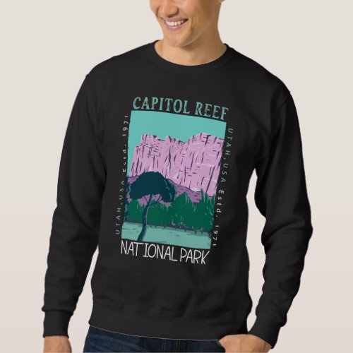  Capitol Reef National Park Utah Distressed Retro Sweatshirt