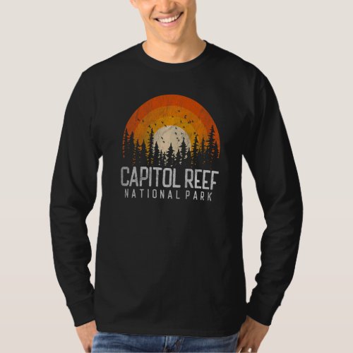 Capitol Reef US National Park Utah Retro Vintage 8 T_Shirt