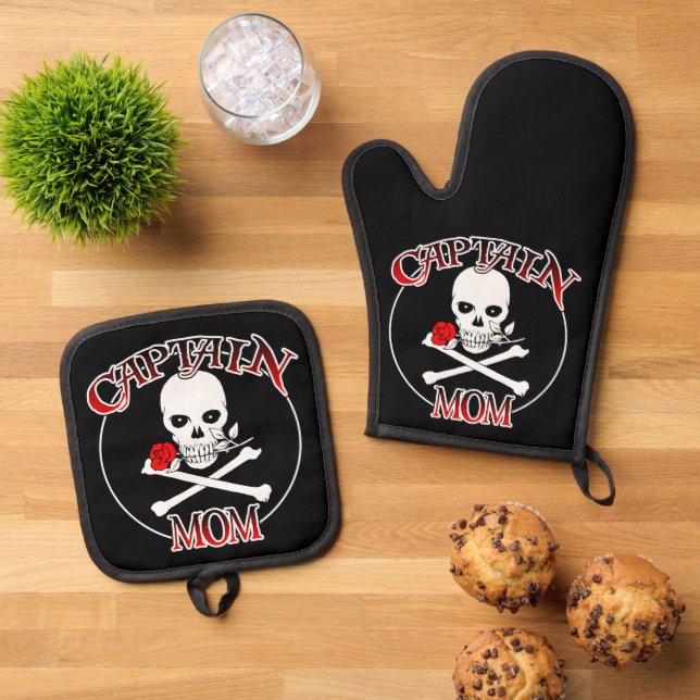 Captain Mom Oven Mitt & Pot Holder Set (Top Down)