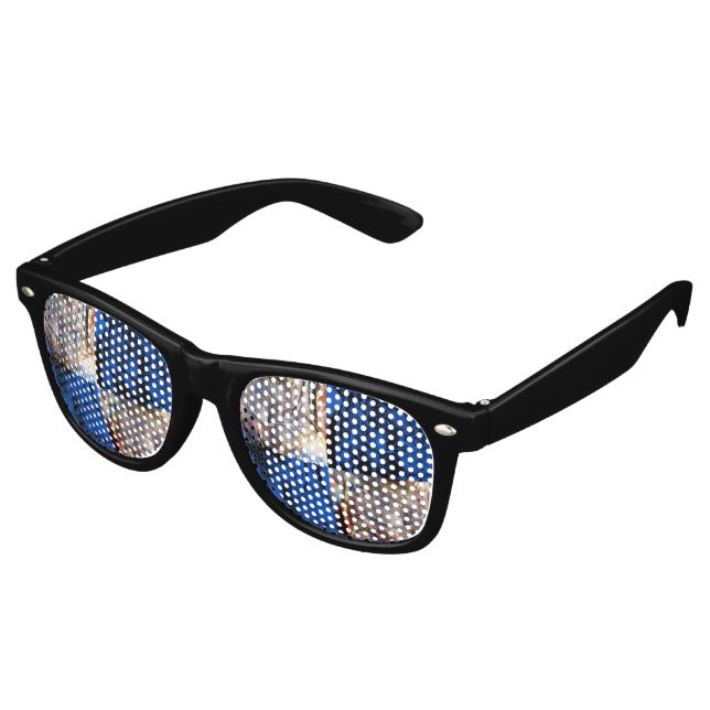 carnival chest retro sunglasses (Angled)