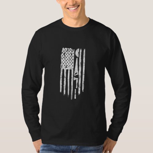 Carpenter Vintage Us American Flag Distressed Wood T_Shirt