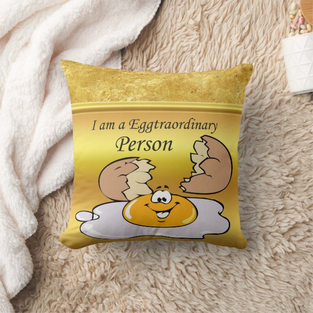 cartoon character fried egg with big smile throw pillow (Blanket)