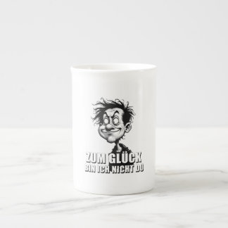 Cartoonkunst mit „Zum Glück…“-Zitat Bone China Mug