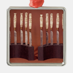 Carved Knife Handles Showing English Monarchs Metal Ornament