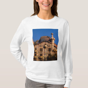 Casa Batilo, Gaudi Architecture, Barcelona, T-Shirt