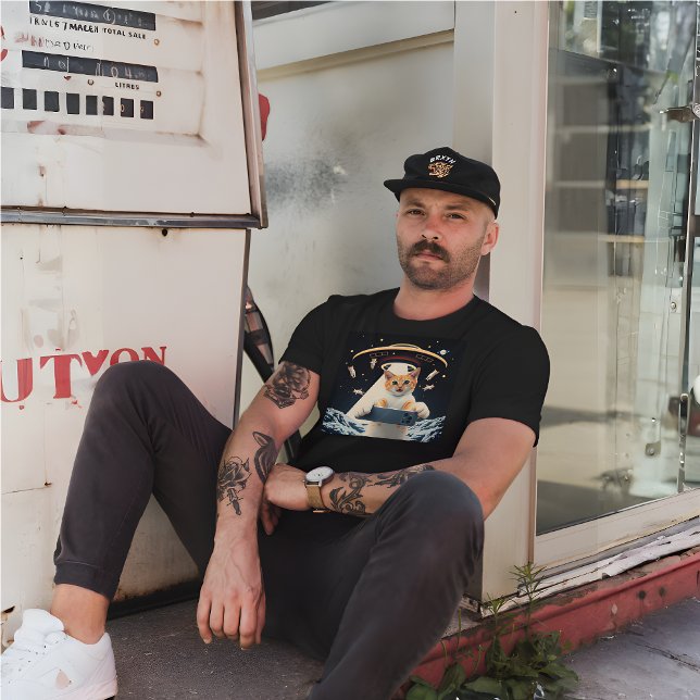 Cat Alien Abduction - Just One More Selfie! T-Shirt (Cat Alien Abduction T-Shirt )