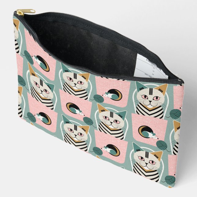 Cat and mouse Hide and Seek Accessory Pouch (Open)