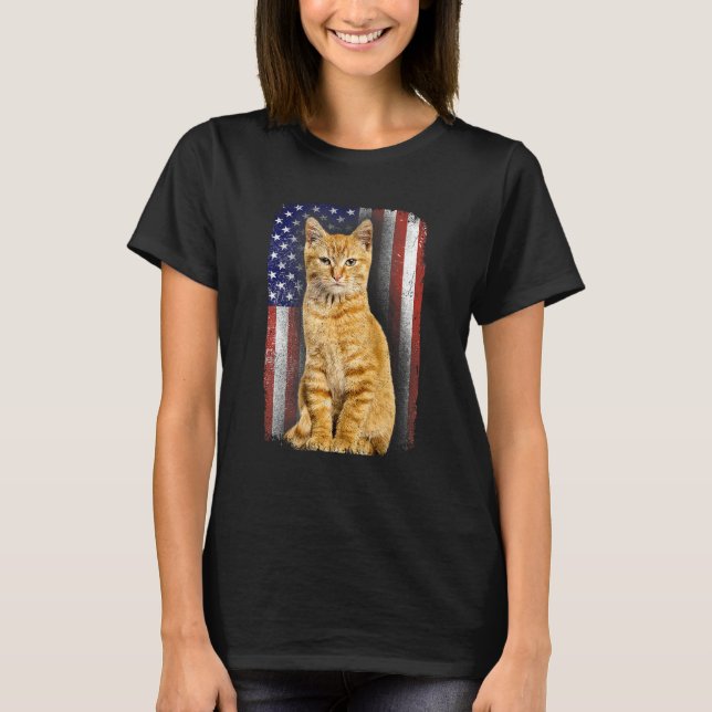 Cat Dad Mom 4th Of July Retro American Flag Kitten T-Shirt (Front)