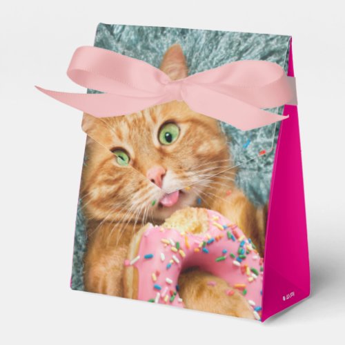 Cat Eating Donut Favor Boxes