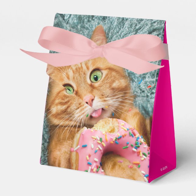 Cat Eating Donut Favor Boxes (Front Side)