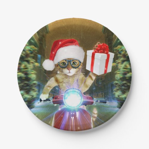 Cat in the Santa Claus hat delivers Christmas gift Paper Plates