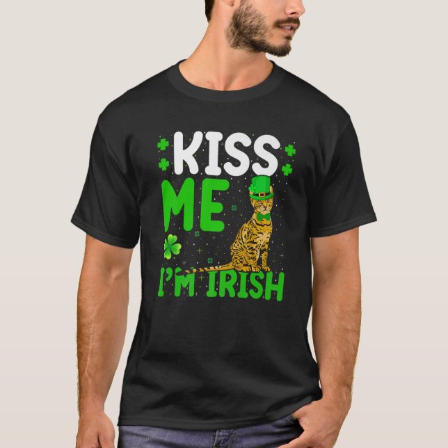 Cat Lover Kiss Me I'm Irish Bengal Cat St. Patrick T-Shirt (Front)