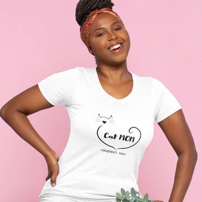 Cat Mom Love Shape and Simple Script T-Shirt (Creator Uploaded)