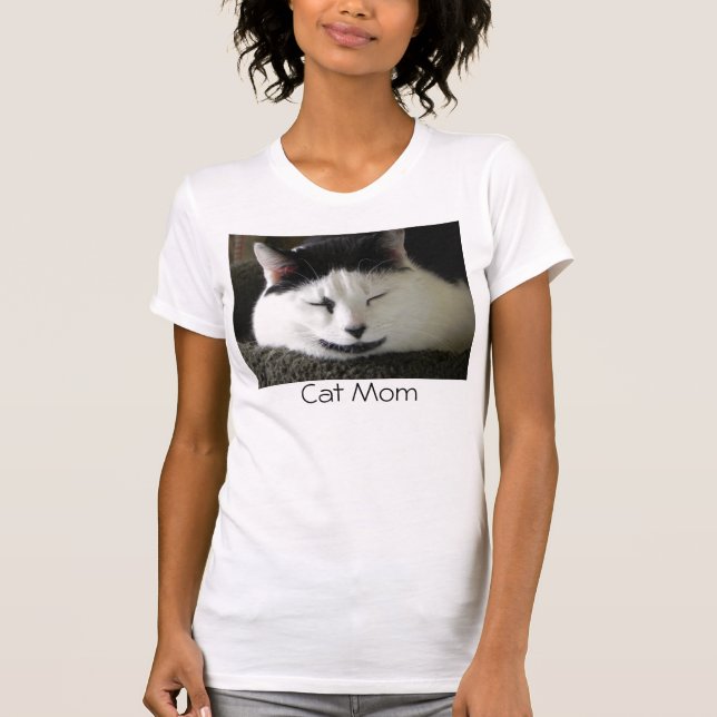 Cat Mom T-Shirt (Front)