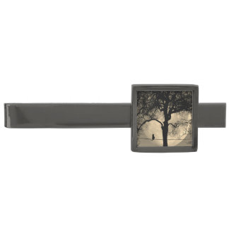 Cat on a Wire Full Moon Gunmetal Finish Tie Bar