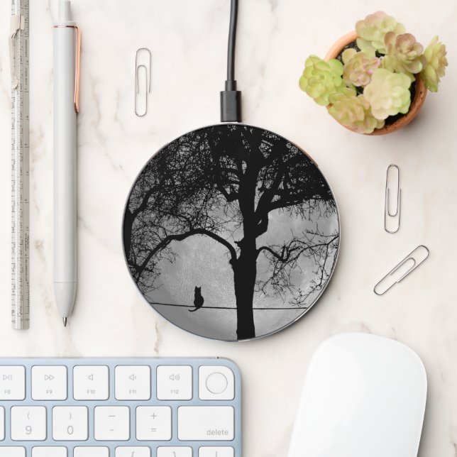 Cat on a Wire Full Moon Wireless Charger (Desk)