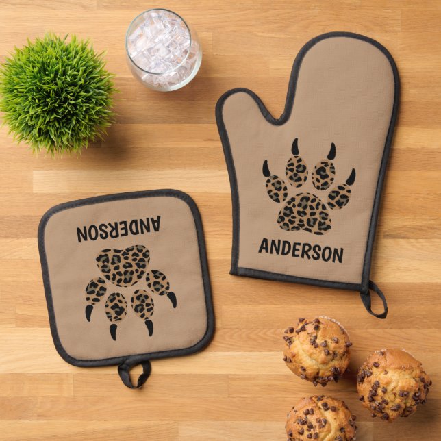 Cat Paw Personalized Oven Mitt & Pot Holder Set (Top Down)