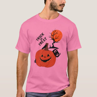Cat Playing with a Pumpkin – Trick or Treat Time T-Shirt