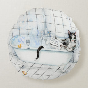 Cat reading newspaper in the bathtub round pillow