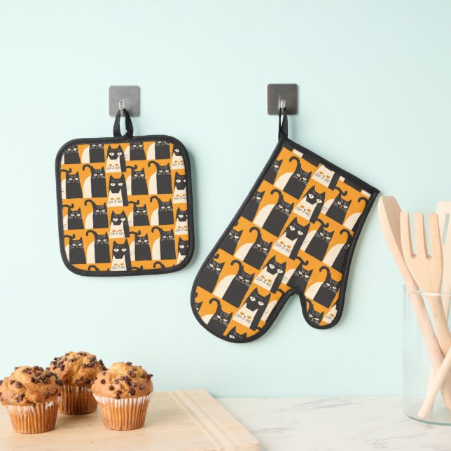 Cat Retro Black Yellow Pattern Oven Mitt & Pot Holder Set (Insitu(Hanging))