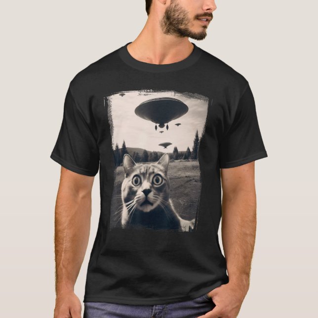 Cat Selfie Alien Invasion Meme Funny Kitten Cute C T-Shirt (Front)