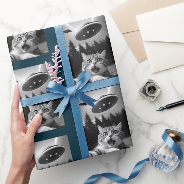 Cat Selfie UFO Wrapping Paper Christmas Funny (Gifting)