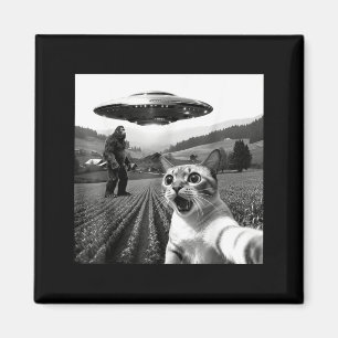 Cat Selfie With Alien Ufo Funny Cat Alien Bigfoot  Magnet