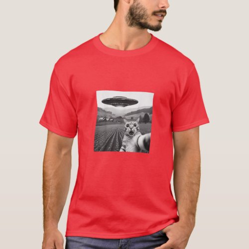 Cat Selfie With Alien UFO Funny Cat Gifts For Men  T_Shirt