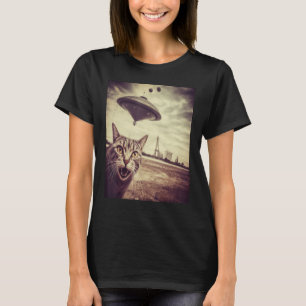 Cat Selfie with UFOs Alien Extraterrestrial UFO Be T-Shirt