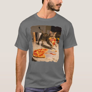 Cat stealing Pizza! T-Shirt