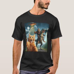 Cat T-Rex Bigfoot Ufo Selfie Photo Alien Dinosaur T-Shirt