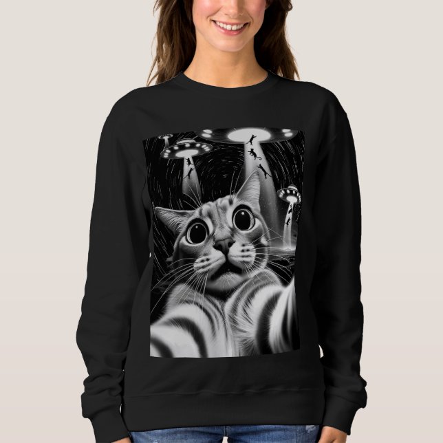 Cat UFO Invasion Funny Cat Meme Retro Alien Cat UF Sweatshirt (Front)