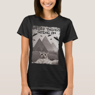 Cat UFO Meme - Funny Cat Selfie with UFOs T-Shirt
