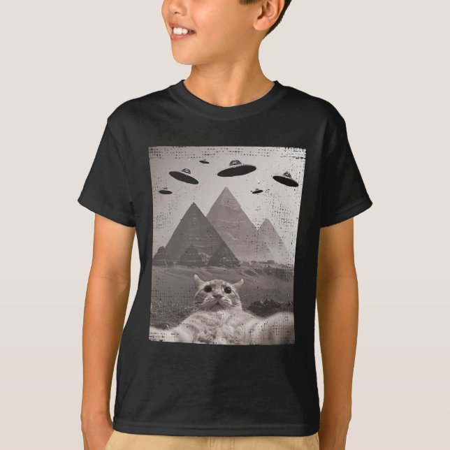 Cat Ufo Meme - Funny Cat Selfie With Ufos  T-Shirt (Front)
