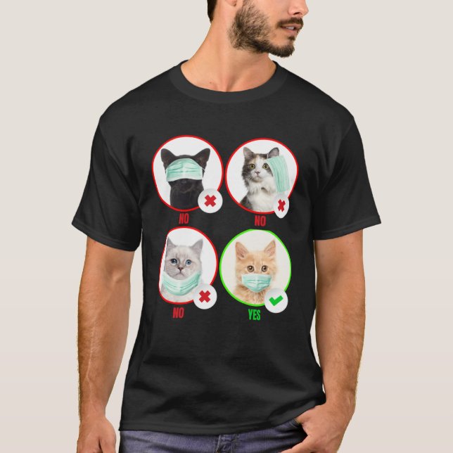 Cat Wear Face Mask Right  Cat  Social Distance T-Shirt (Front)