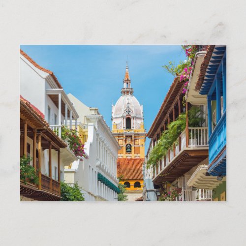 Catedral y balcones postcard