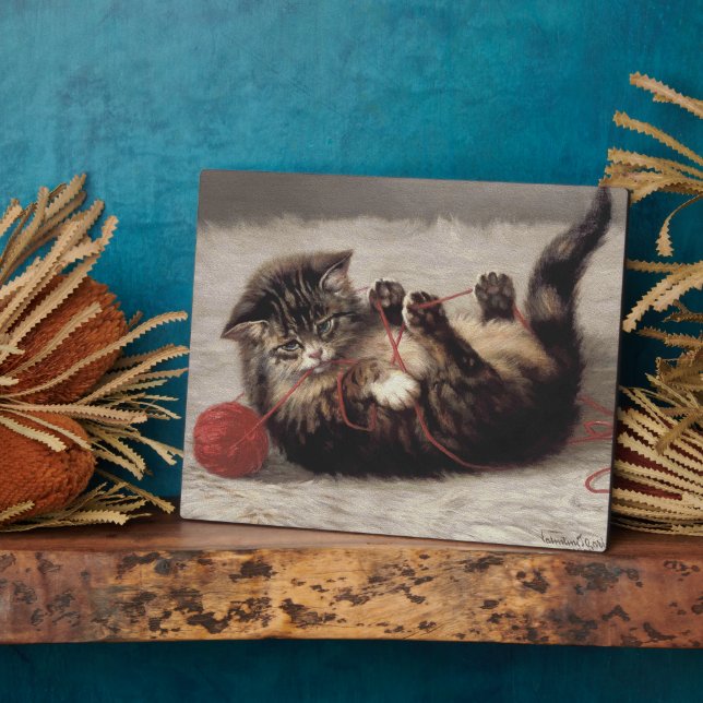 Cat's Cradle, A Cat Playing Ball of Yarn Plaque (Side)
